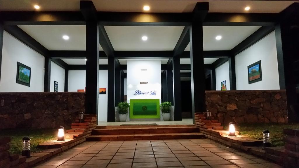Diamond Lake Tourist Rest أنرادابورام المظهر الخارجي الصورة